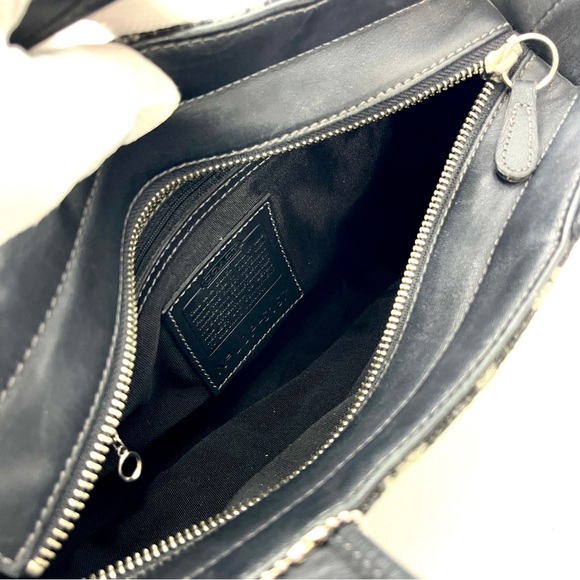 *RARE* Vintage Coach! 🖤 2000 Wool & Leathered Tote - Picture 9 of 15